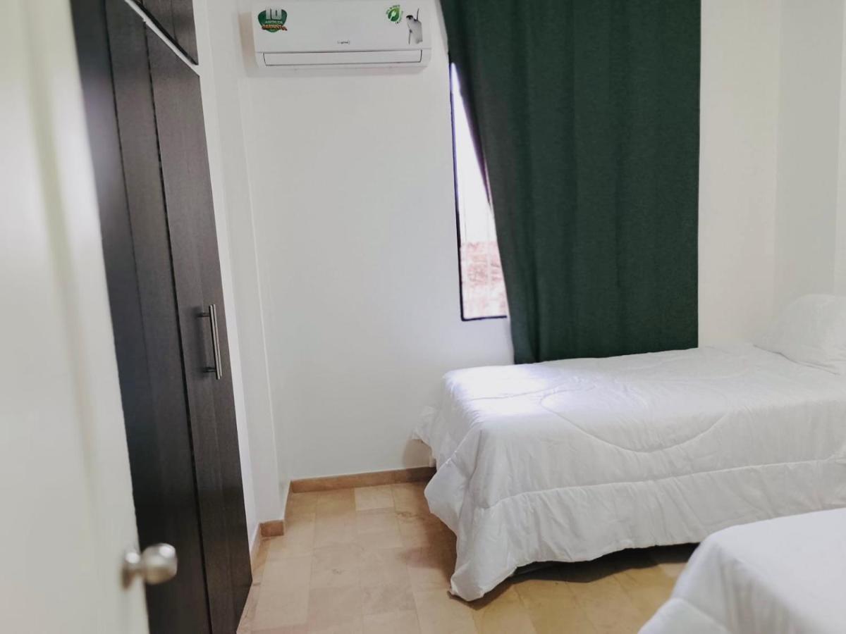 גוויאקיל Large 2-Bedroom Apartment, Close To The American Consulate מראה חיצוני תמונה