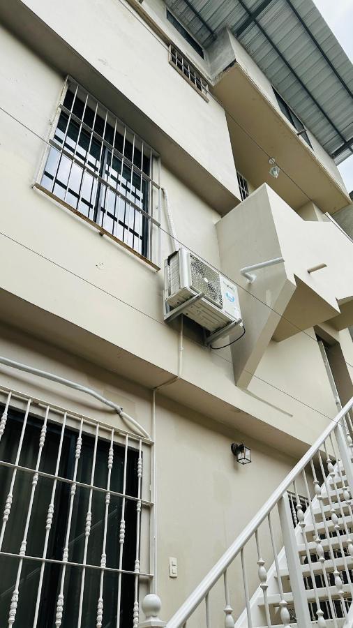 גוויאקיל Large 2-Bedroom Apartment, Close To The American Consulate מראה חיצוני תמונה